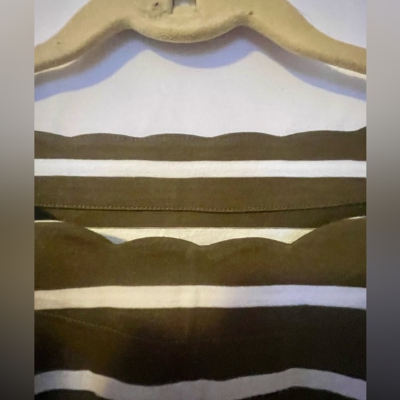 NWT Talbots T-Shirt with Scalloped Neckline Size XL - Picture 2 of 4